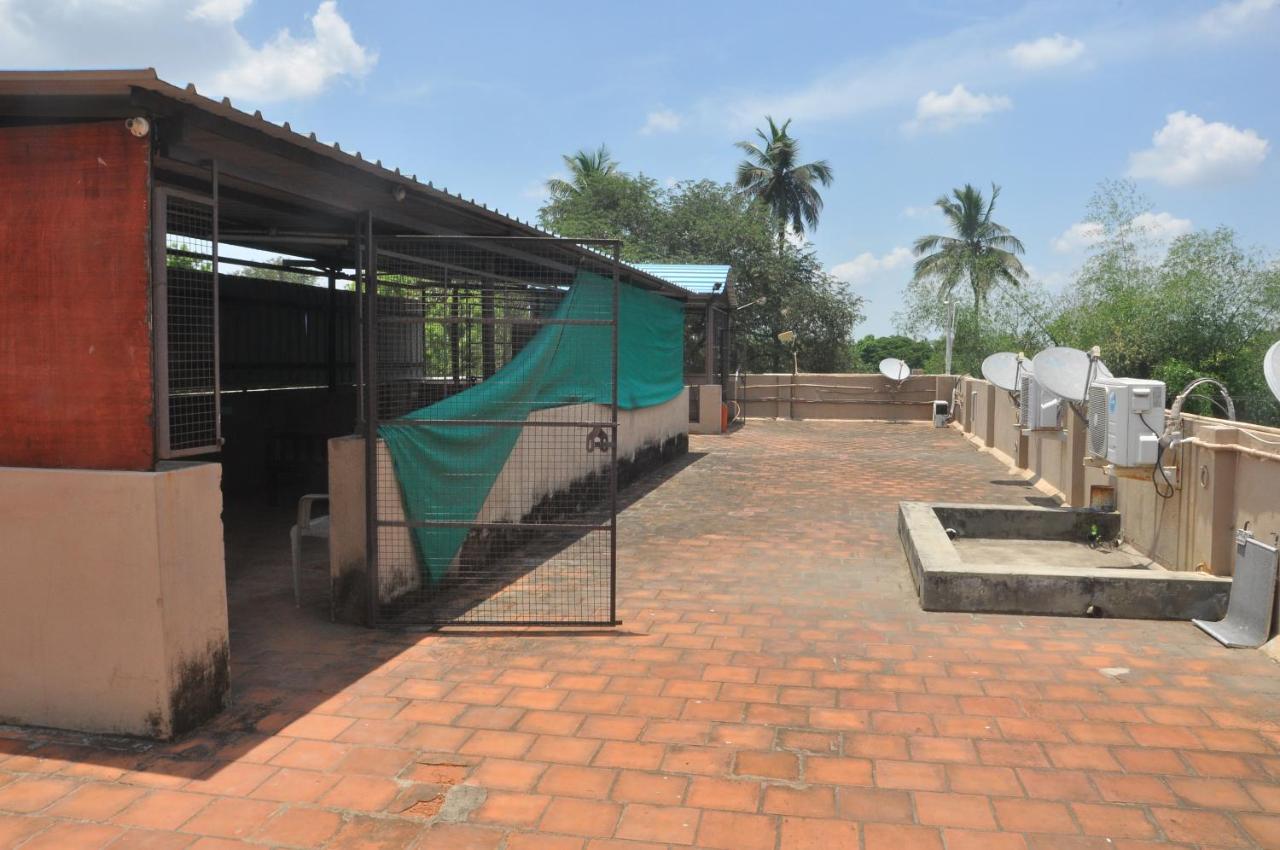 Hotel Temple City Papanasam Buitenkant foto