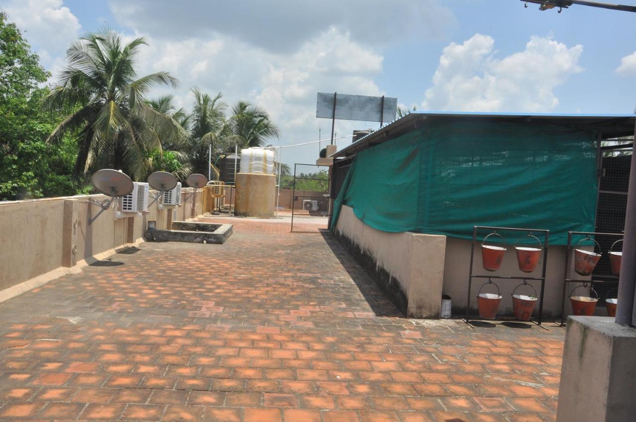 Hotel Temple City Papanasam Buitenkant foto